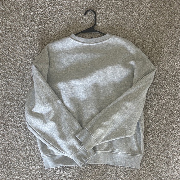 H&M women Gray crewneck - Picture 7 of 7